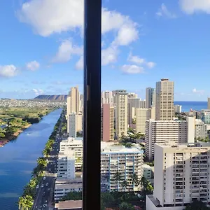 Waikiki High Floor Views Beaches Convention Center , Honolulu USA